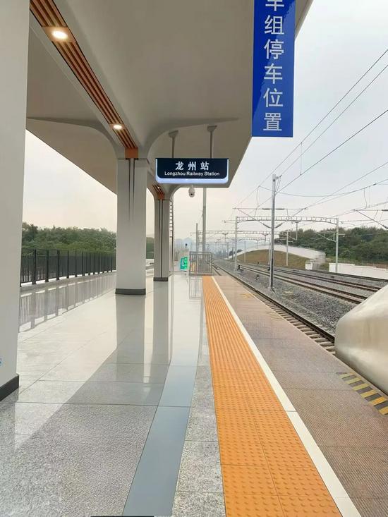 2025年，你打卡次数最多的车站是——(图7)