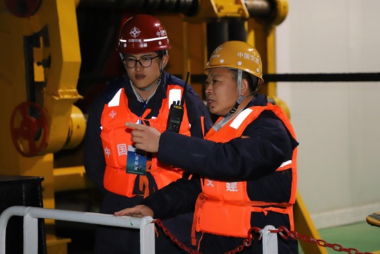 60多万颗螺丝零失误!“中国深海钳工第一人”管延安的“厘米人(图3) 60多万颗螺丝零失误!“中国深海钳工第一人”管延安的“厘米人(图3)