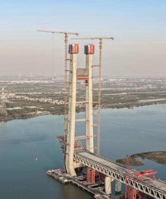 深江铁路洪奇沥公铁大桥主塔全部封顶！大湾区互联互通将再添关键(图3)