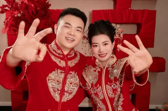 圆满“跨国恋”！这两名铁路人，回国结婚了｜火车·悦读(图4)