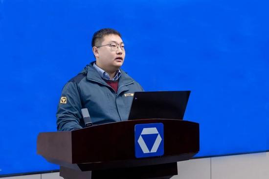 启新程 攀高峰 · 2026徐工道路营销工作会议聚势谋远，共(图15)