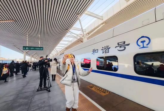 年度特别报道丨加快构建世界一流现代化铁路网(图1) 年度特别报道丨加快构建世界一流现代化铁路网(图1)