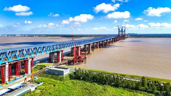中铁大桥局7项工程和技术荣获2025年度中国中铁绿色环保奖项(图6) 中铁大桥局7项工程和技术荣获2025年度中国中铁绿色环保奖项(图6)